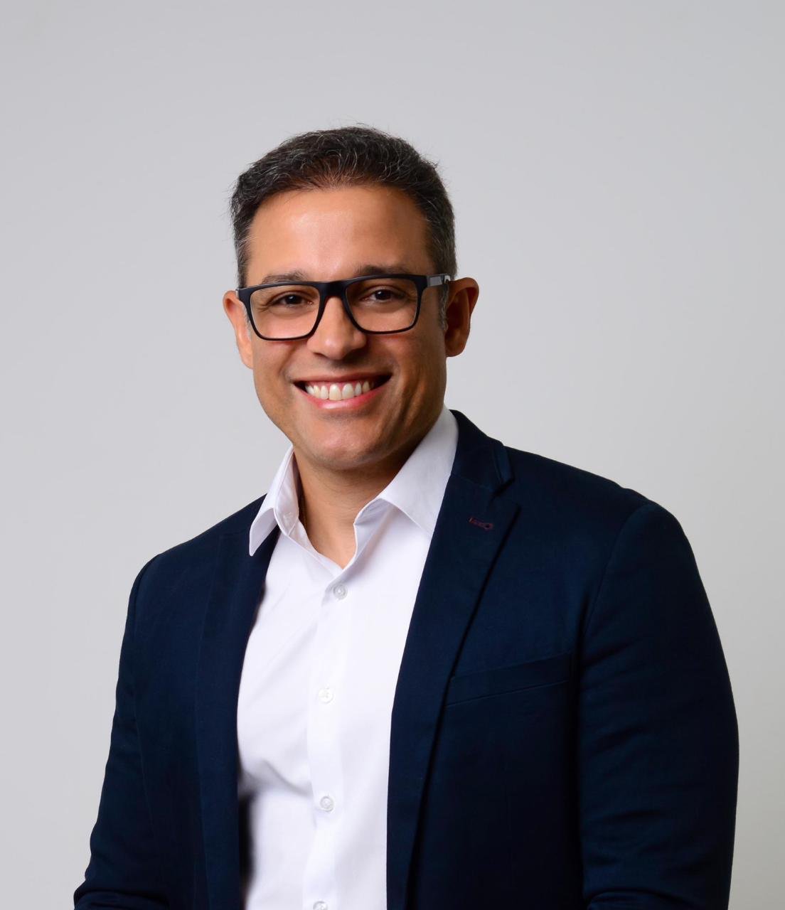 Dr. Michel Araújo